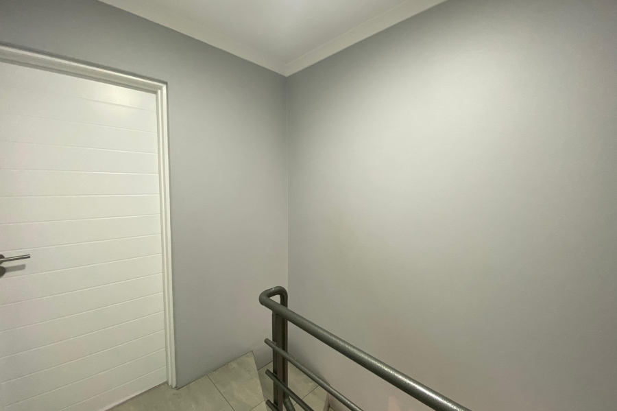 To Let 2 Bedroom Property for Rent in Rondebosch East Western Cape